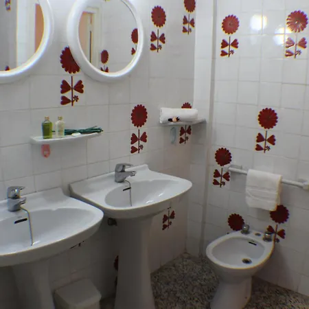 Agi Fragata Apartment Roses