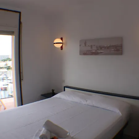 Apartment Agi Fragata Roses